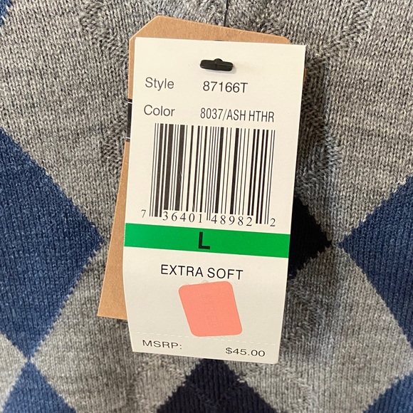 Dockers Men’s Gray V-Neck Argyle Sweater Vest with Blue Diamond Pattern - Picture 3 of 5